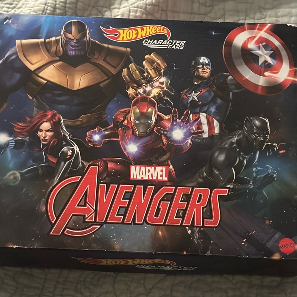Avengers hot wheels character set